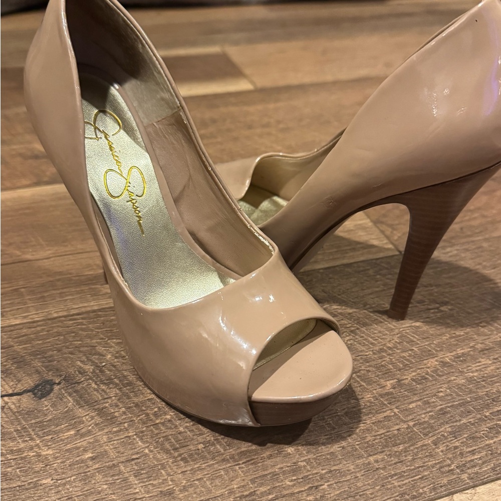 Jessica Simpson Women's Tan Peep Toe Heels